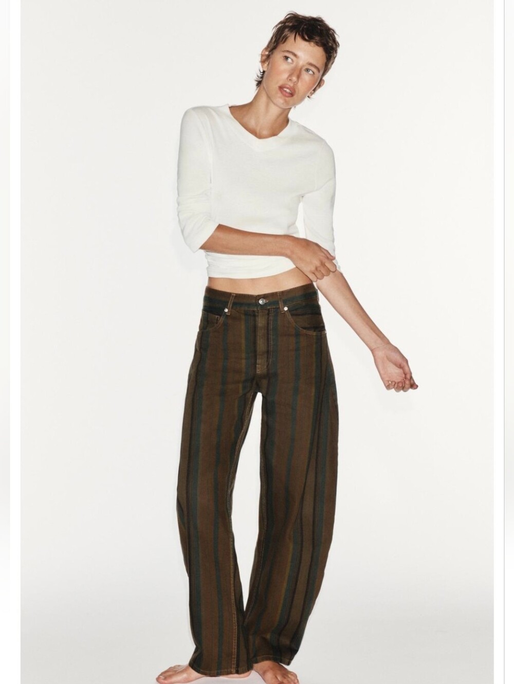 ZARA TRF MID-RISE BARREL STRIPED JEANS